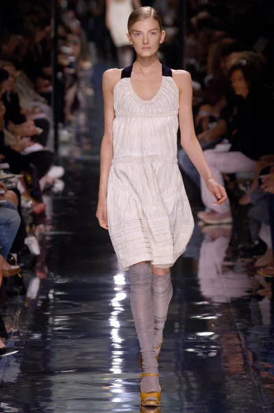 Look 4